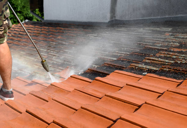 Why Choose Our Certified Pressure Washing Experts for Your Project Needs in Eureka, IL?